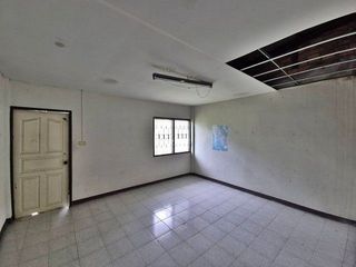 For sale 1 bed retail Space in Phrom Khiri, Nakhon Si Thammarat