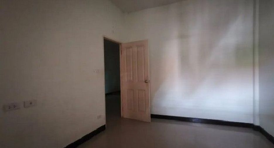 Casa en venta de 2 habitaciones en Ban Bueng, Chonburi