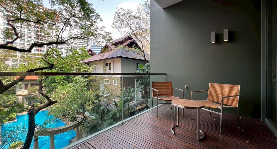 For rent 3 bedrooms condo in Khlong Toei, Bangkok