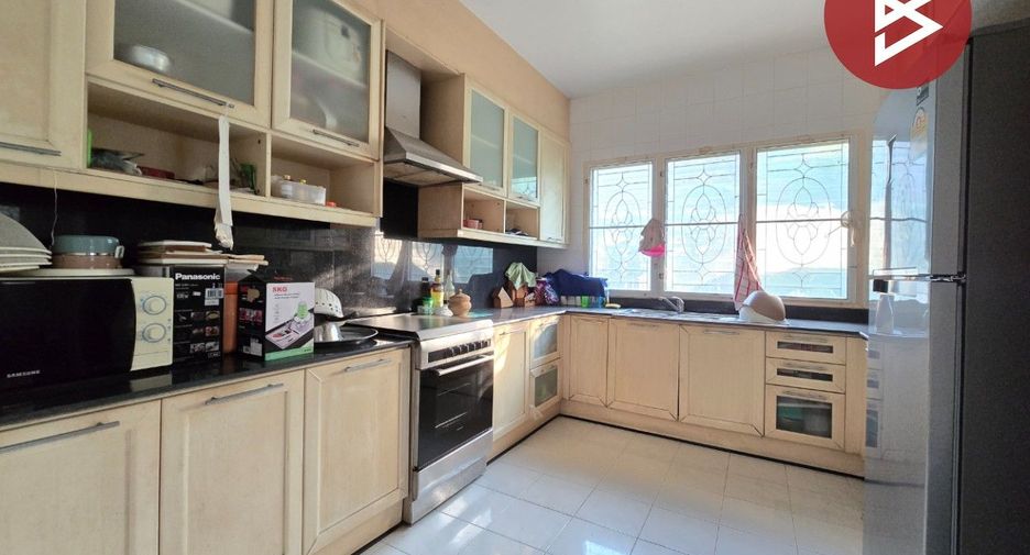 For sale 4 bedrooms house in Nong Chok, Bangkok
