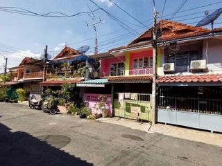 出售 1 卧室 联排别墅 在 Bang Bua Thong, Nonthaburi
