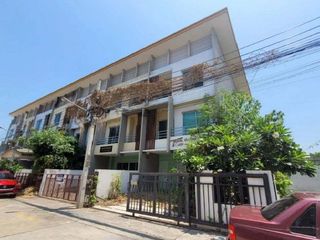 出售 1 卧室 联排别墅 在 Bang Bua Thong, Nonthaburi