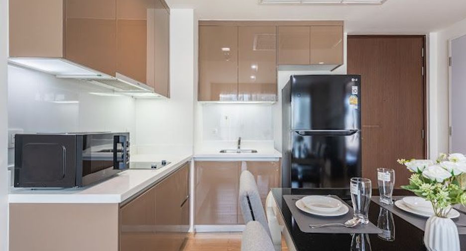 For sale 1 bed condo in Khlong Toei, Bangkok