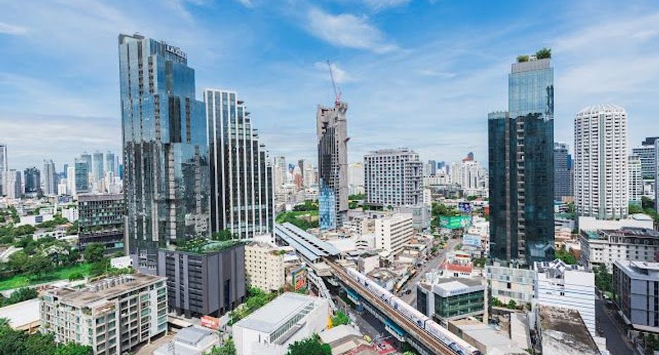 For sale 1 bed condo in Khlong Toei, Bangkok