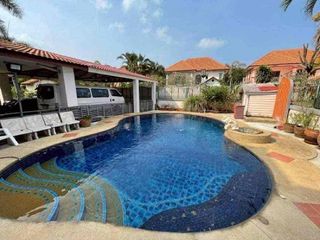 Villa zur Miete mit 4 Zimmer in Bang Lamung, Chonburi