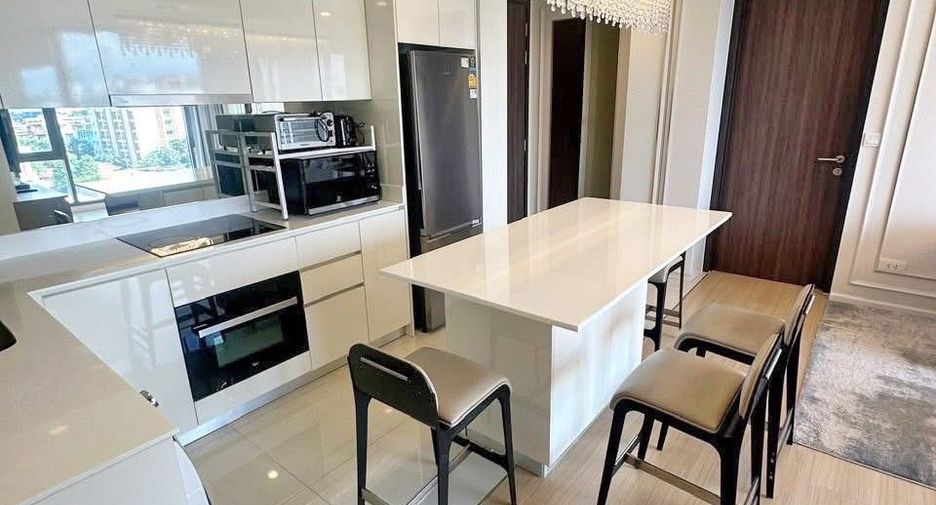 For sale 2 bedrooms condo in Phaya Thai, Bangkok