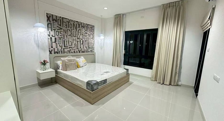 Casa en alquiler de 3 habitaciones en Bang Lamung, Chonburi