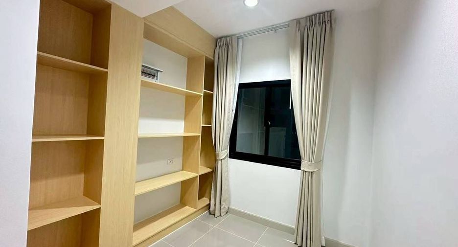 Casa en alquiler de 3 habitaciones en Bang Lamung, Chonburi