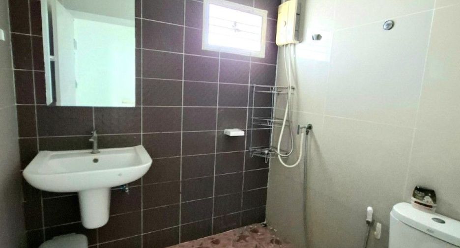 For sale 3 bedrooms townhouse in Bang Phli, Samut Prakan