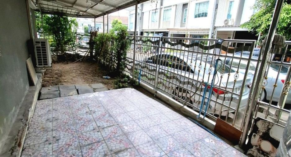 For sale 3 bedrooms townhouse in Bang Phli, Samut Prakan