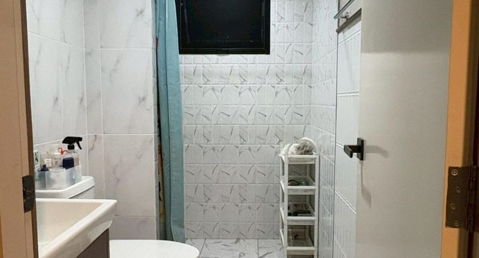 For sale 3 bedrooms townhouse in Prawet, Bangkok