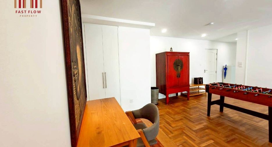 For sale 2 bedrooms condo in Phaya Thai, Bangkok