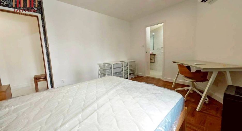 For sale 2 bedrooms condo in Phaya Thai, Bangkok