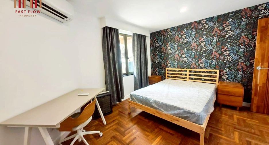For sale 2 bedrooms condo in Phaya Thai, Bangkok