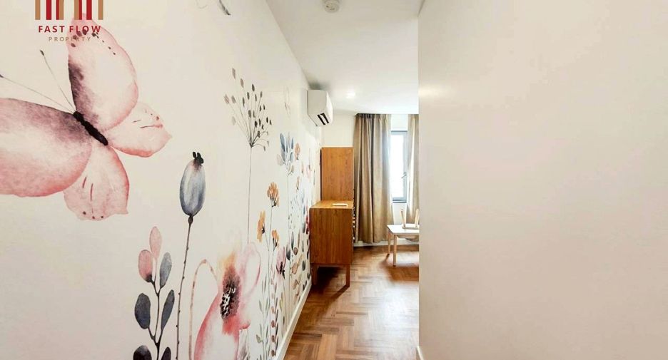 For sale 2 bedrooms condo in Phaya Thai, Bangkok