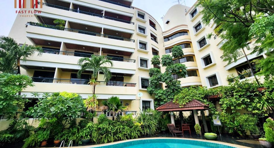 For sale 2 bedrooms condo in Phaya Thai, Bangkok