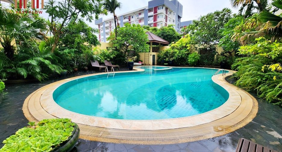 For sale 2 bedrooms condo in Phaya Thai, Bangkok