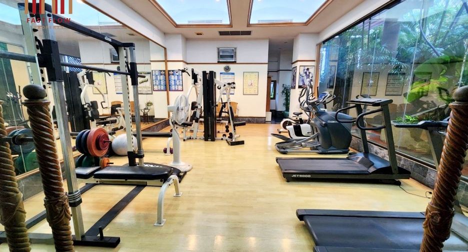 For sale 2 bedrooms condo in Phaya Thai, Bangkok