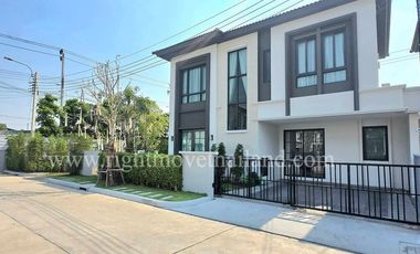 Haus zur Miete und zum Kauf mit 4 Zimmer in Bang Phli, Samut Prakan