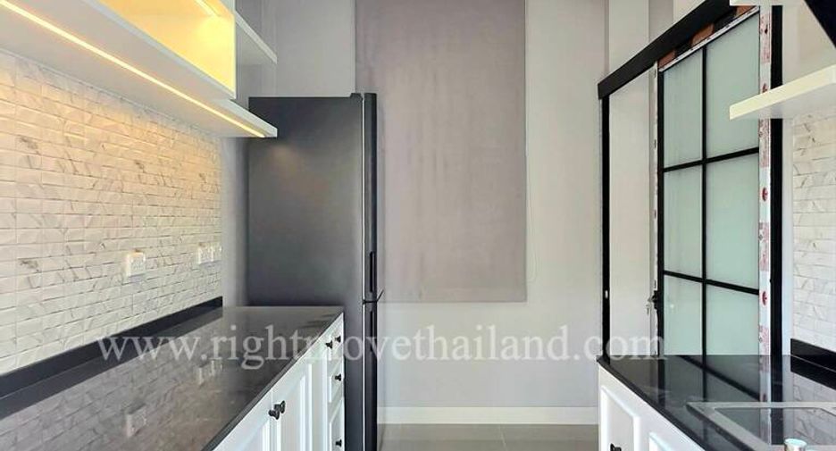 For rent and for sale 4 bedrooms house in Bang Phli, Samut Prakan