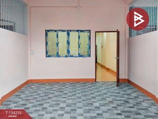 Casa adosada en venta de 2 habitaciones en Ban Pong, Ratchaburi