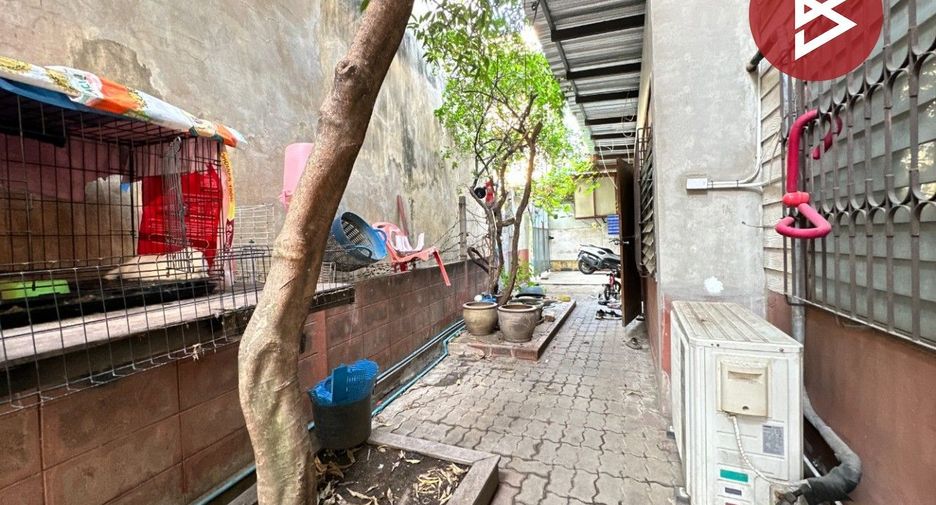 For sale 4 bedrooms house in Bangkok Yai, Bangkok