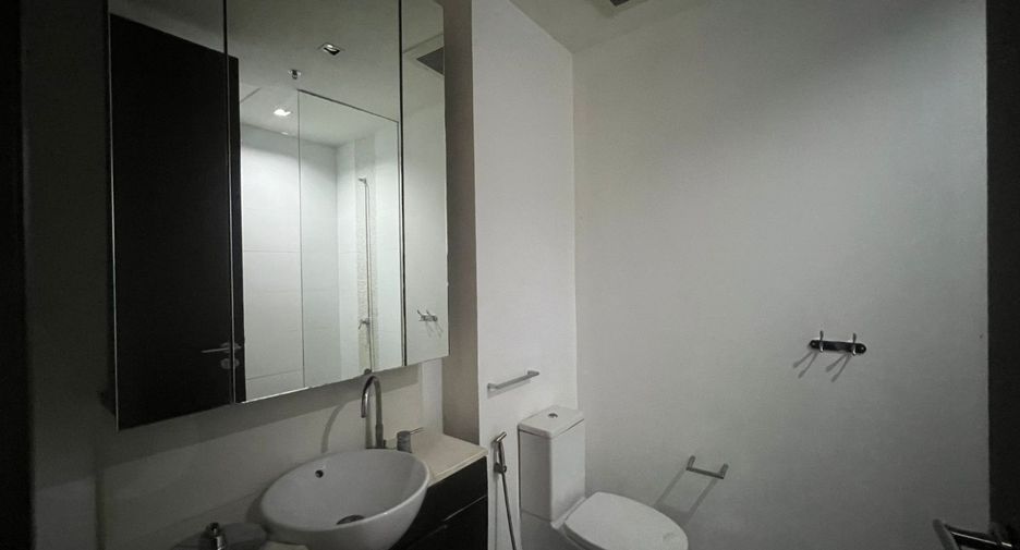 For sale 2 bedrooms condo in Yan Nawa, Bangkok