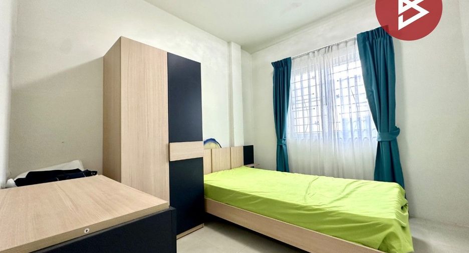 Reihenhaus zum Kauf mit 2 Zimmer in Si Racha, Chonburi