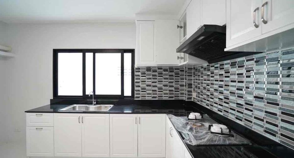 For rent and for sale 5 bedrooms house in Prawet, Bangkok