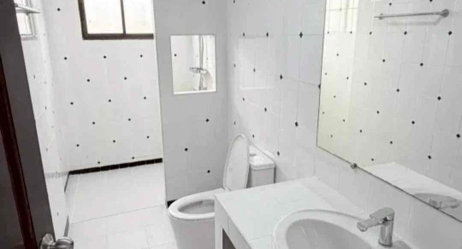 À louer 4 chambres villa à Bang Lamung, Chonburi