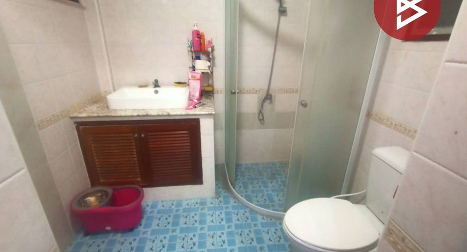 For sale 5 bedrooms house in Mueang Samut Prakan, Samut Prakan