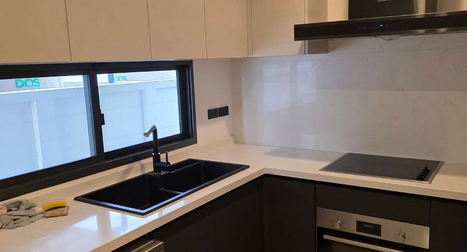 For rent 4 bedrooms condo in Bang Phli, Samut Prakan