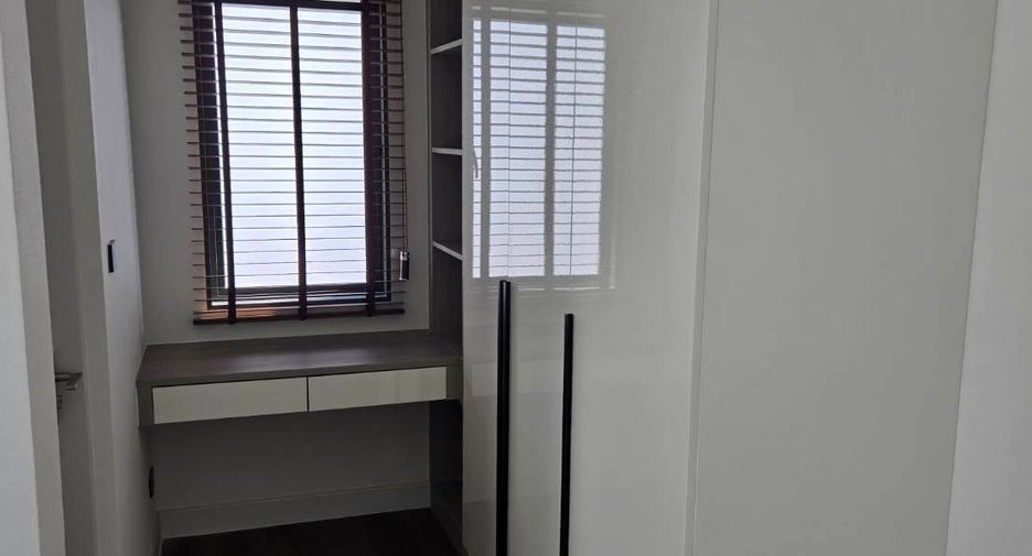 For rent 4 bedrooms condo in Bang Phli, Samut Prakan