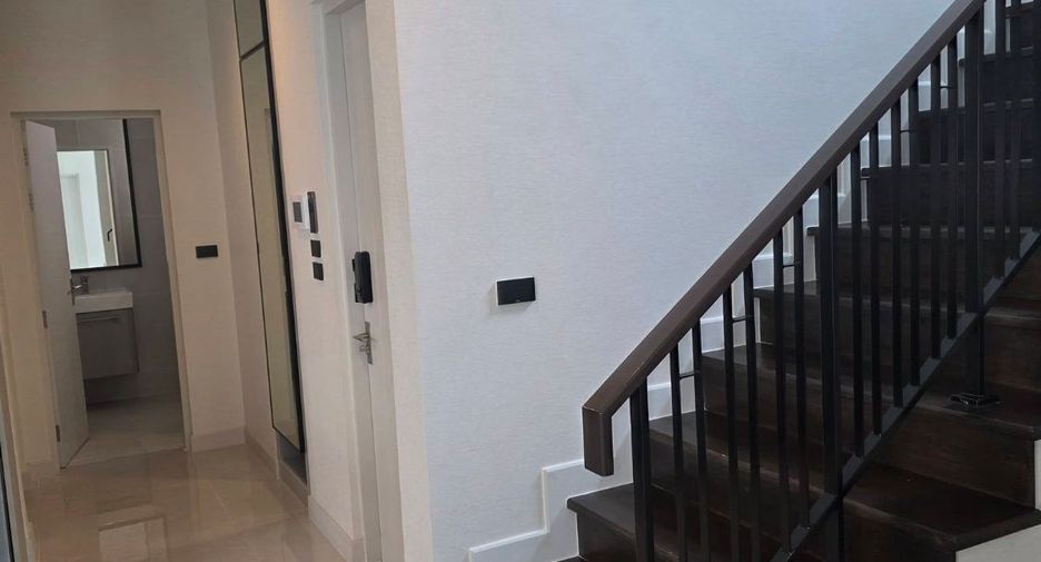 For rent 4 bedrooms condo in Bang Phli, Samut Prakan