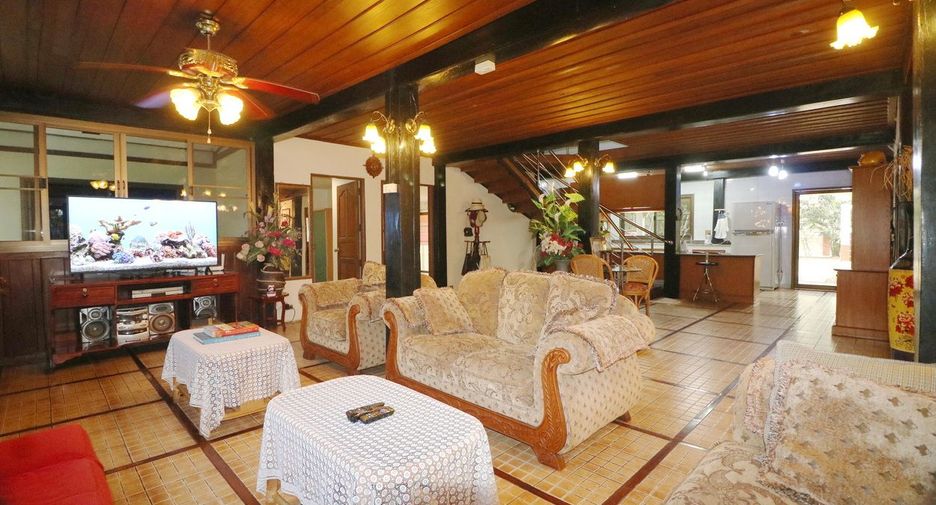 Продажа 4 спальни дом в Mueang Udon Thani, Удонтани