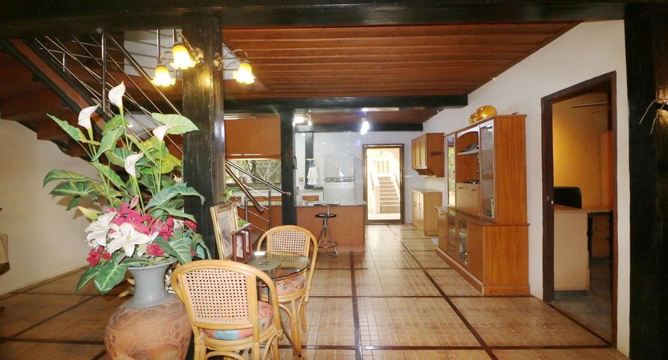 Продажа 4 спальни дом в Mueang Udon Thani, Удонтани