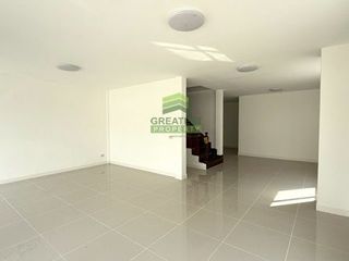 For sale 4 bedrooms house in Mueang Nonthaburi, Nonthaburi