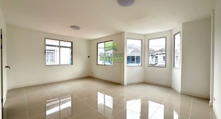 For sale 4 bedrooms house in Mueang Nonthaburi, Nonthaburi