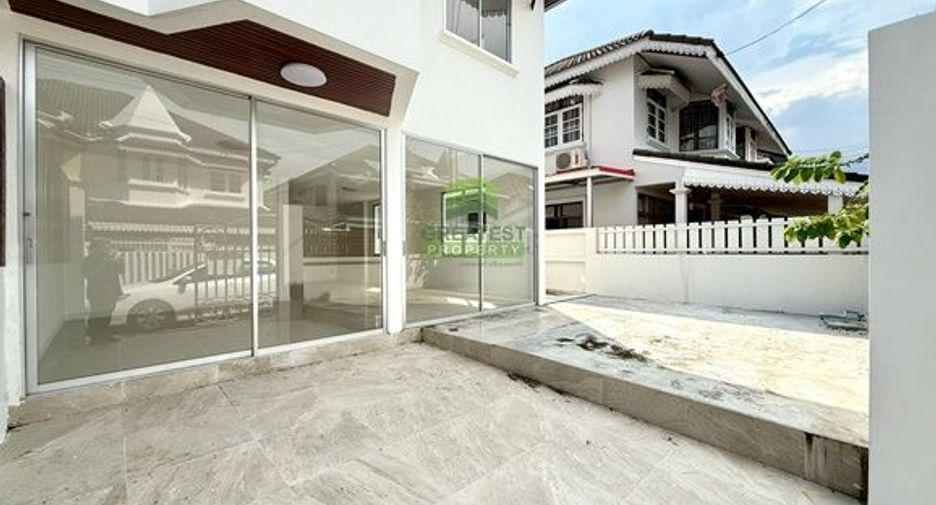 For sale 4 bedrooms house in Mueang Nonthaburi, Nonthaburi