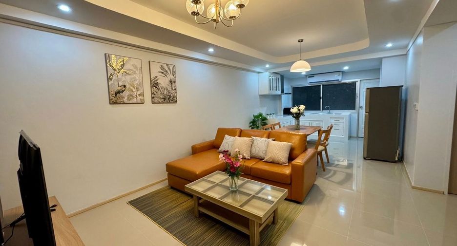 À louer 2 chambres condo à Huai Khwang, Bangkok