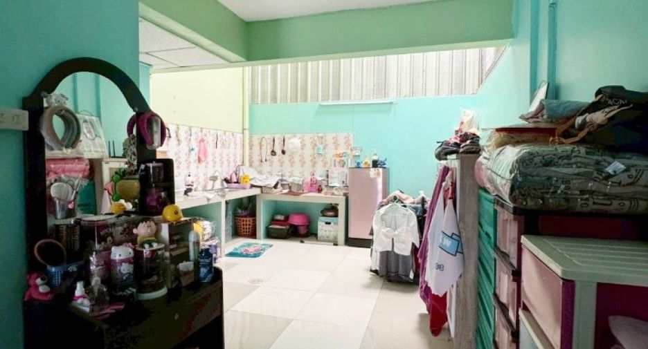 For sale 2 bedrooms townhouse in Bang Khae, Bangkok