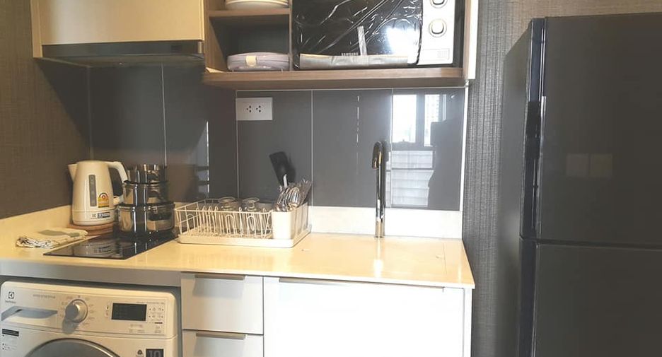 Condo en alquiler de 1 habitaciones en Watthana, Bangkok