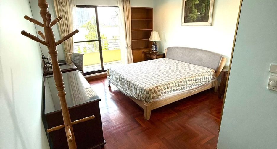 À louer 2 chambres condo à Yan Nawa, Bangkok