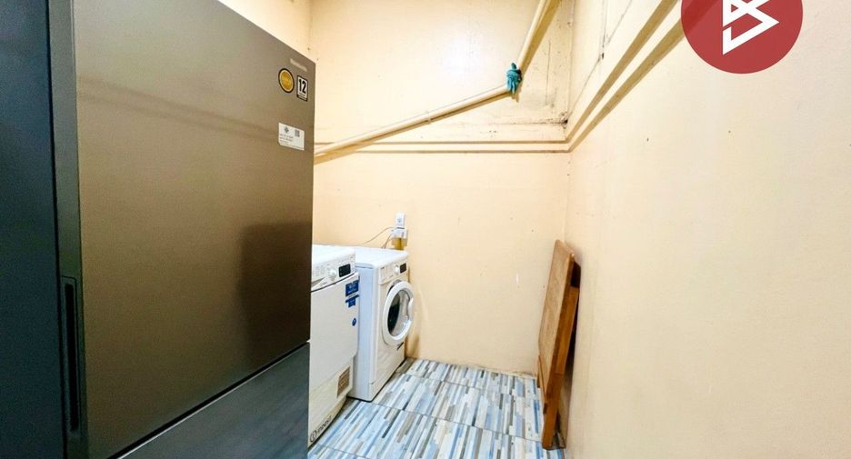 Reihenhaus zum Kauf mit 3 Zimmer in Bang Phli, Samut Prakan