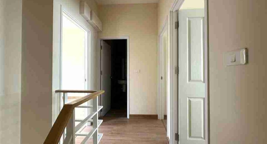 For sale 4 bedrooms townhouse in Bang Lamung, Chonburi