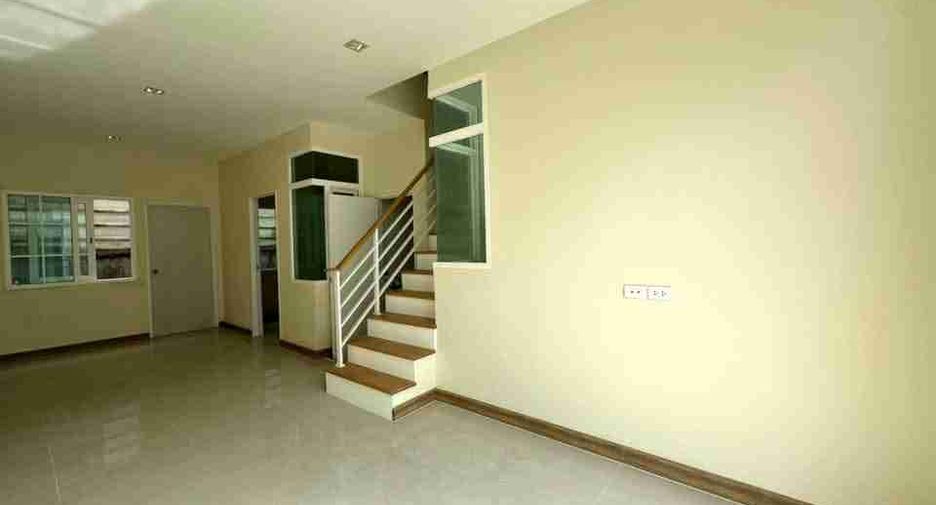 For sale 4 bedrooms townhouse in Bang Lamung, Chonburi