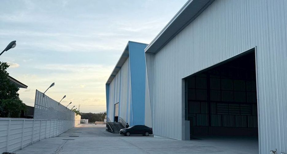 For sale warehouse in Ban Bueng, Chonburi