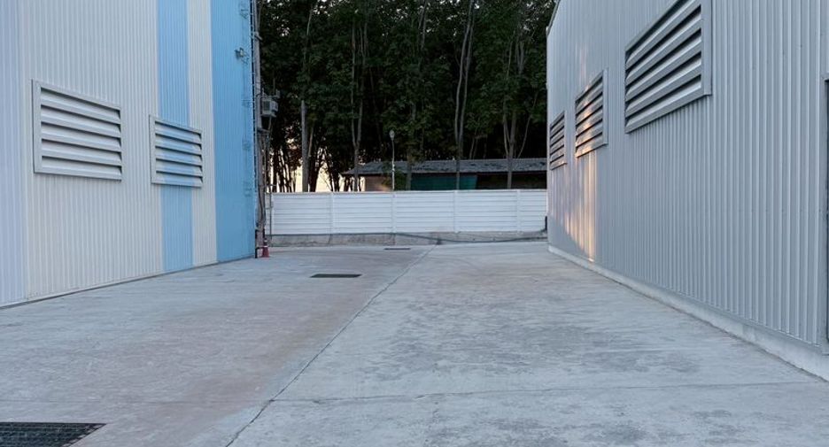 For sale warehouse in Ban Bueng, Chonburi