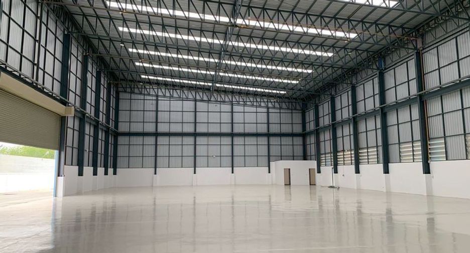 For sale warehouse in Ban Bueng, Chonburi
