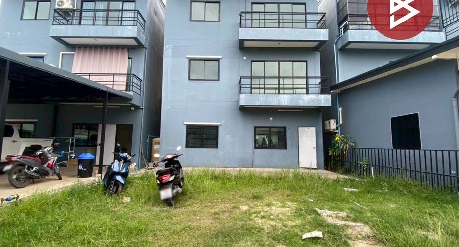 For sale 4 bedrooms retail Space in Mueang Phitsanulok, Phitsanulok
